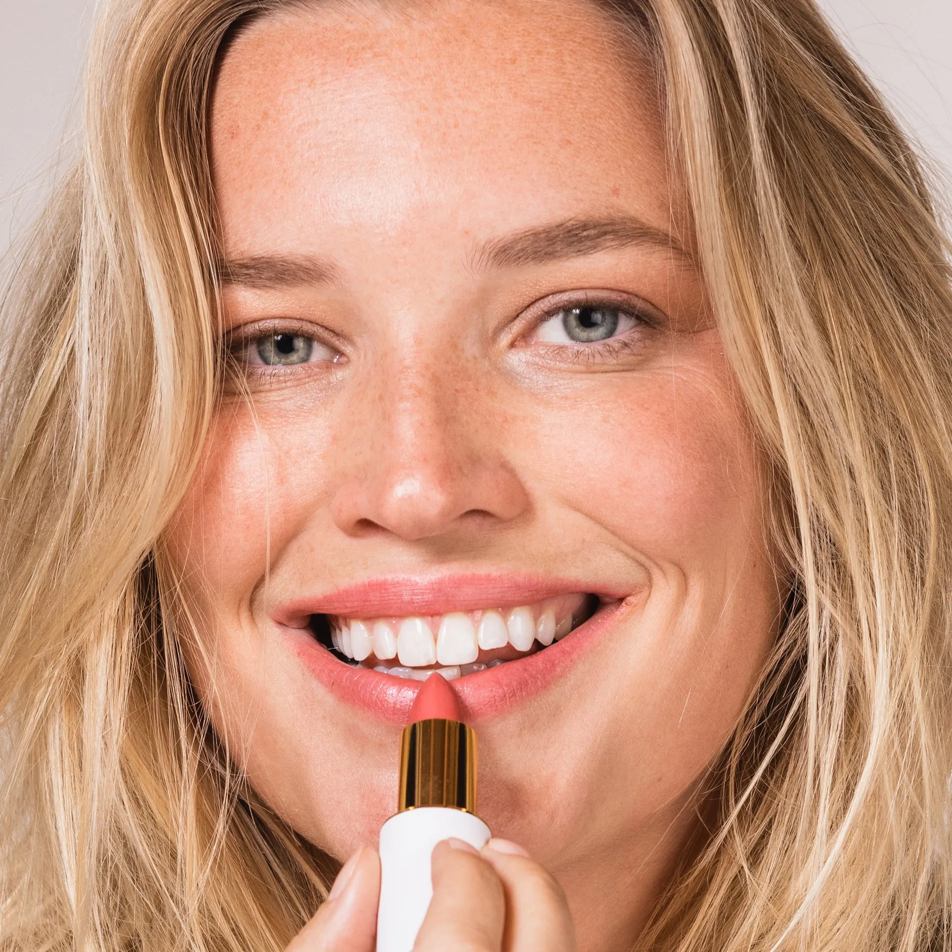 Full Bloom Sculpted Lipstick Ogee