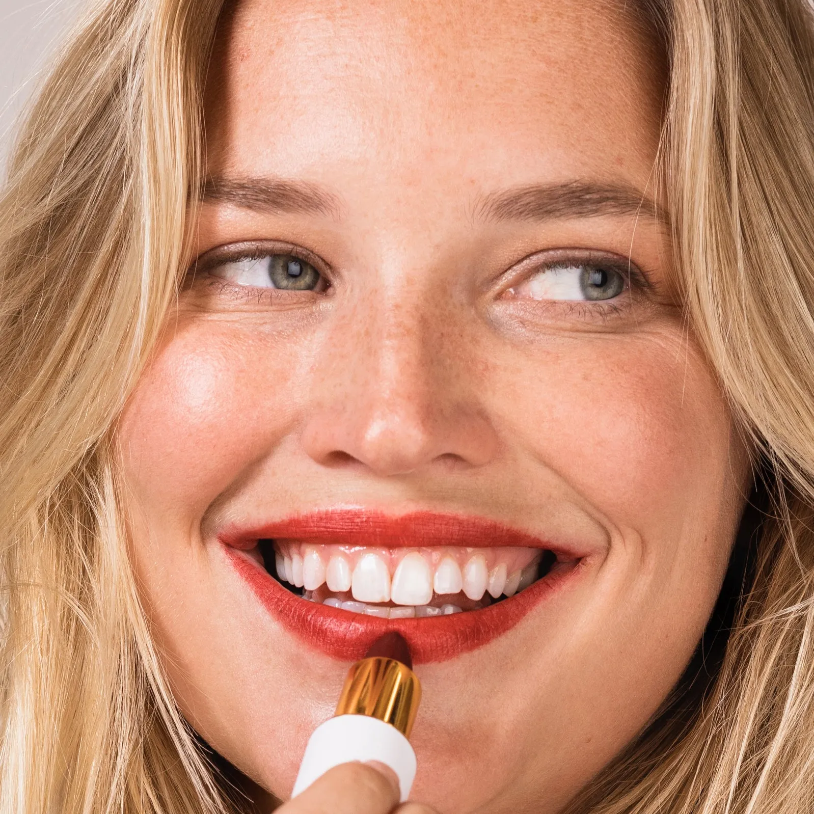 Full Bloom Sculpted Lipstick Ogee