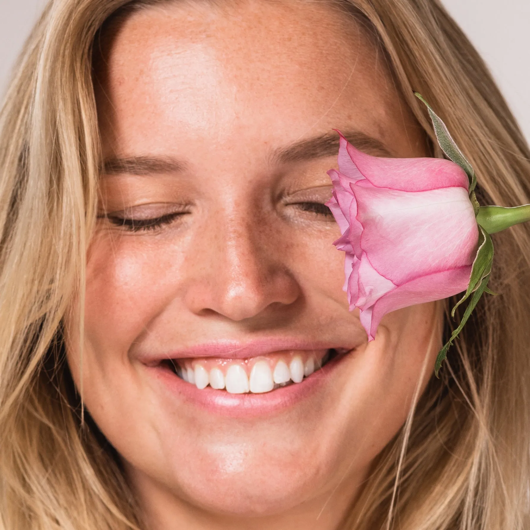 Full Bloom Sculpted Lipstick Ogee