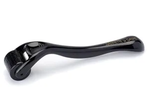 NANNETTE de GASPÉ Roller Noir Microneedling Roller