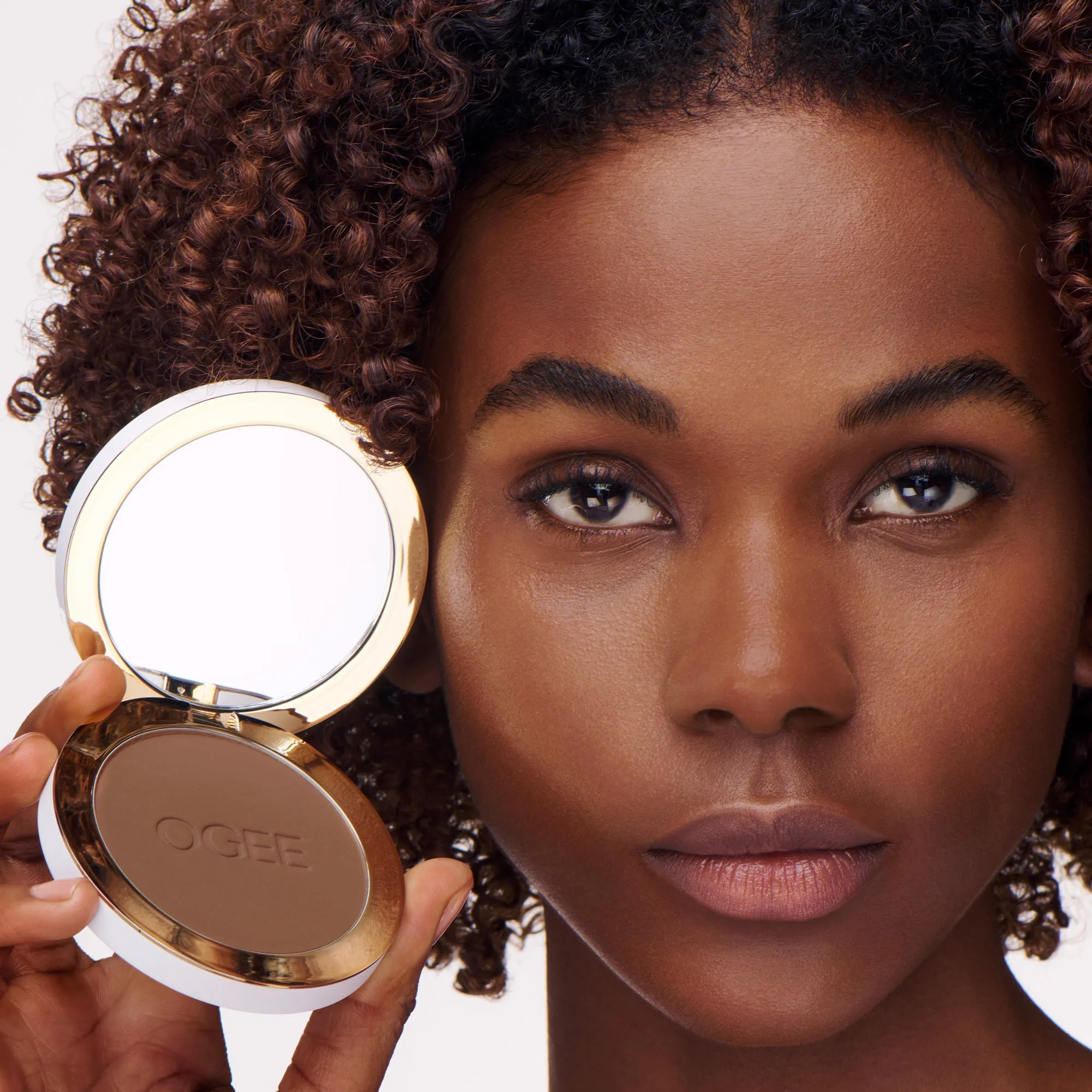 Sculpted Skin-Perfecting Powder Ogee