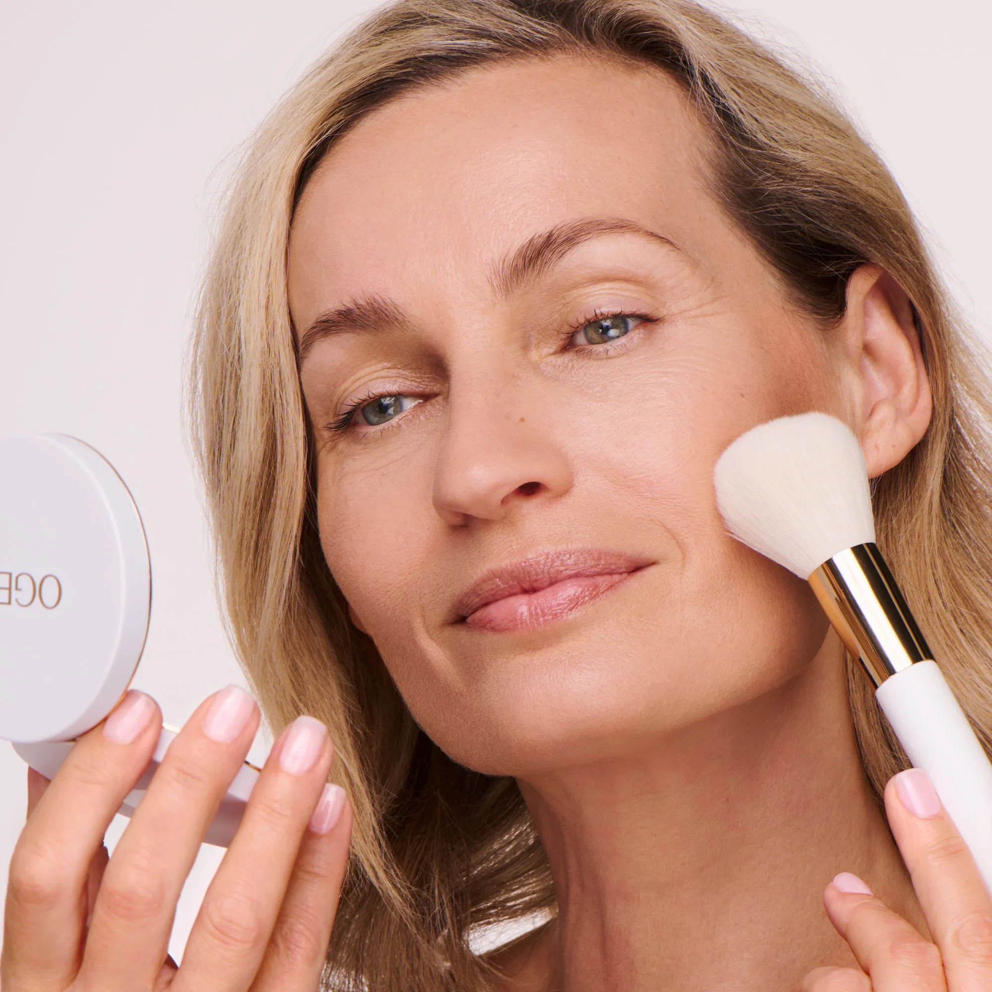 Sculpted Skin-Perfecting Powder Ogee