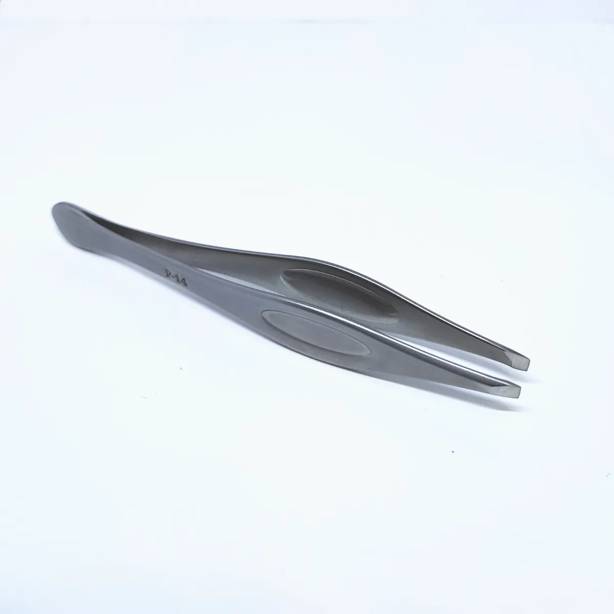 STALEKS Eyebrow tweezers P-14
