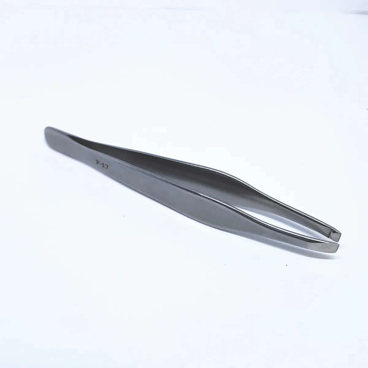 STALEKS Eyebrow tweezers P-17