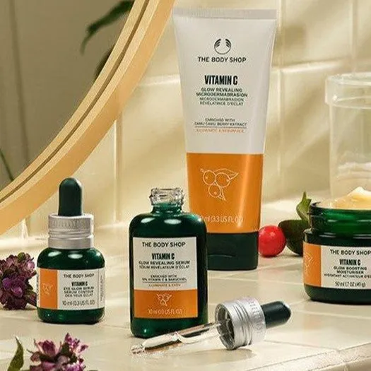Vitamin C Glow Revealing Serum The Body Shop